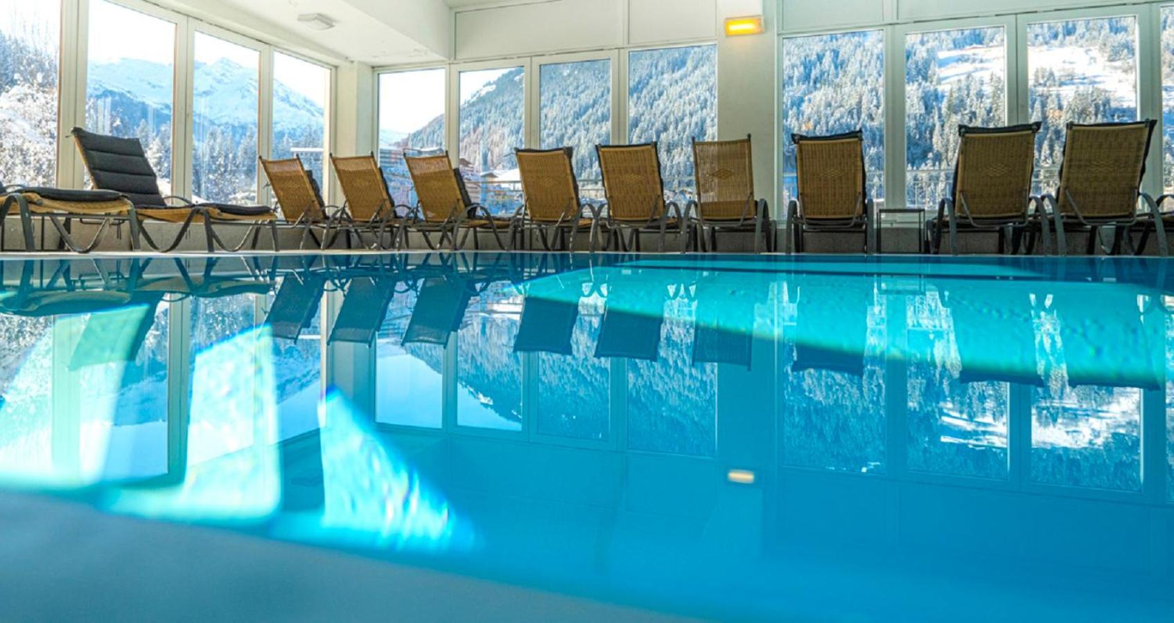 באד גסטיין Panorama Spa Lodges Das.Schiller מראה חיצוני תמונה