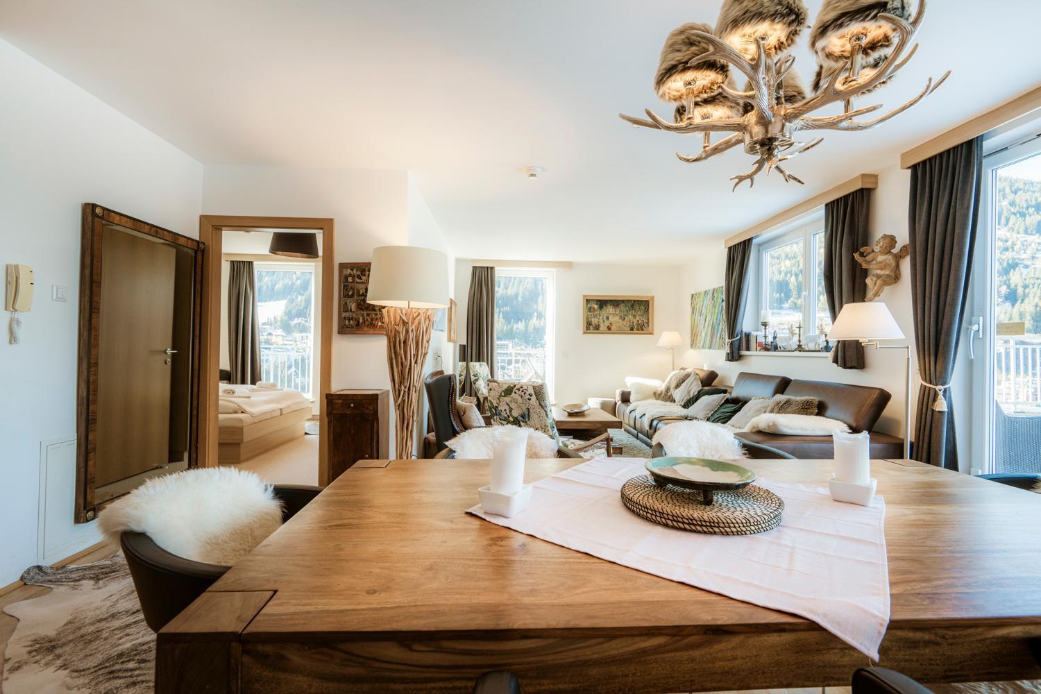באד גסטיין Panorama Spa Lodges Das.Schiller מראה חיצוני תמונה